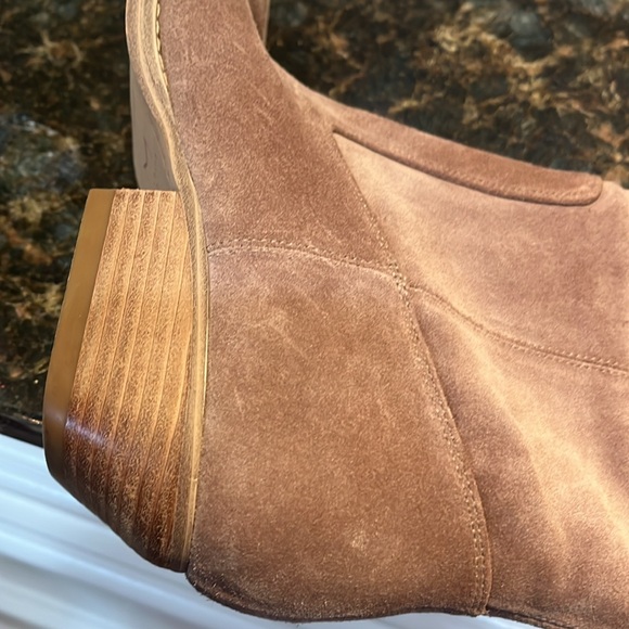 Marc Fisher Tan Suede Western Boots size 8.5m - Picture 3 of 7